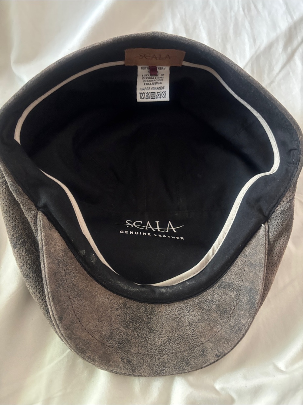 Scala Men's Leather Newsboy Cap in Gray and Black